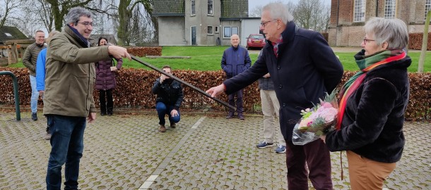 Stokje overgedragen